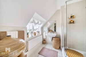 Ensuite Bedroom 2- click for photo gallery